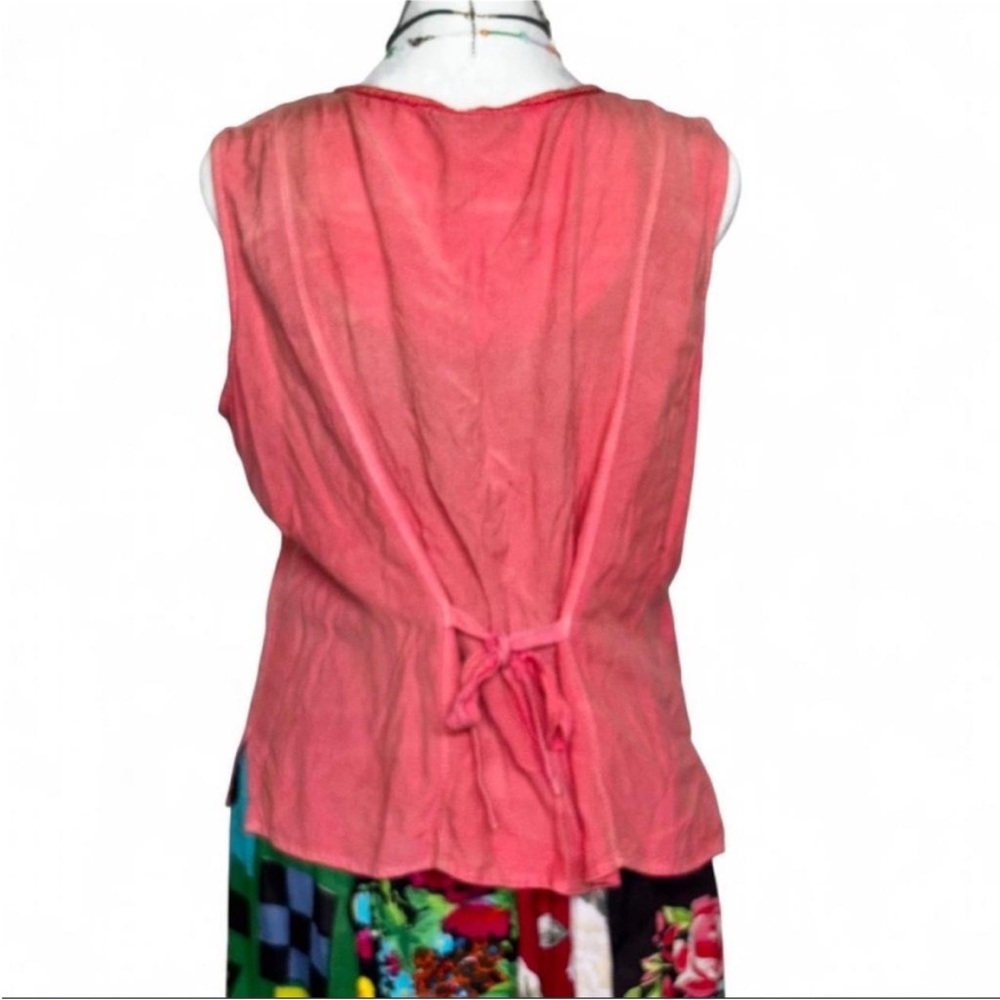 Papa Vancouver Sleeveless Embroidered Coral Button-Front Top - Picture 3 of 9